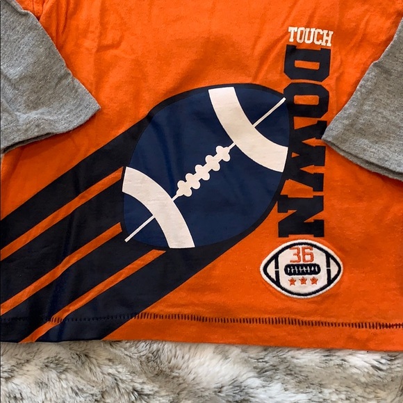 Boys Carter’s long sleeve T-shirt size 18 months - Picture 2 of 3